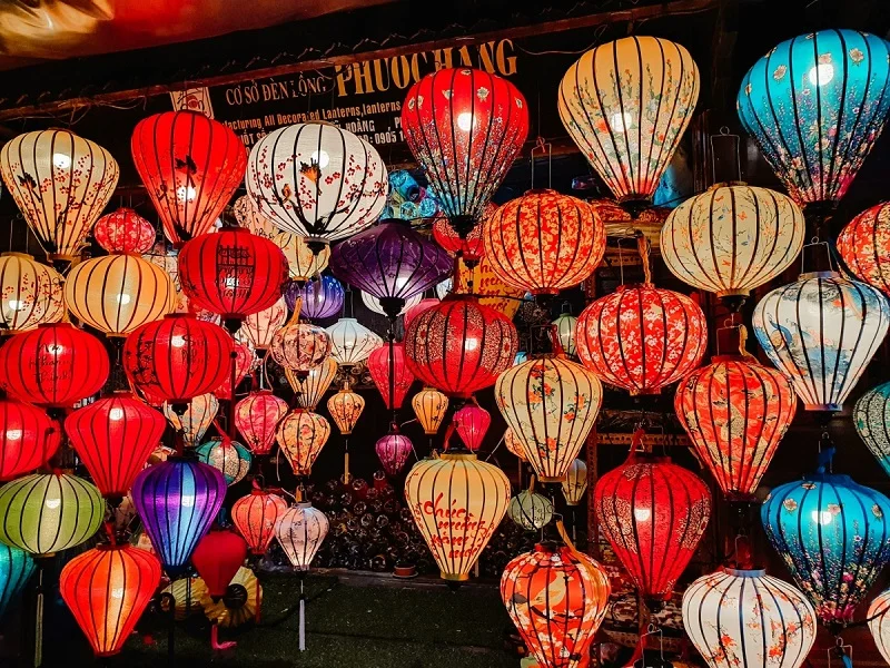 Đèn lông treo quán cafe phong cách Hội An