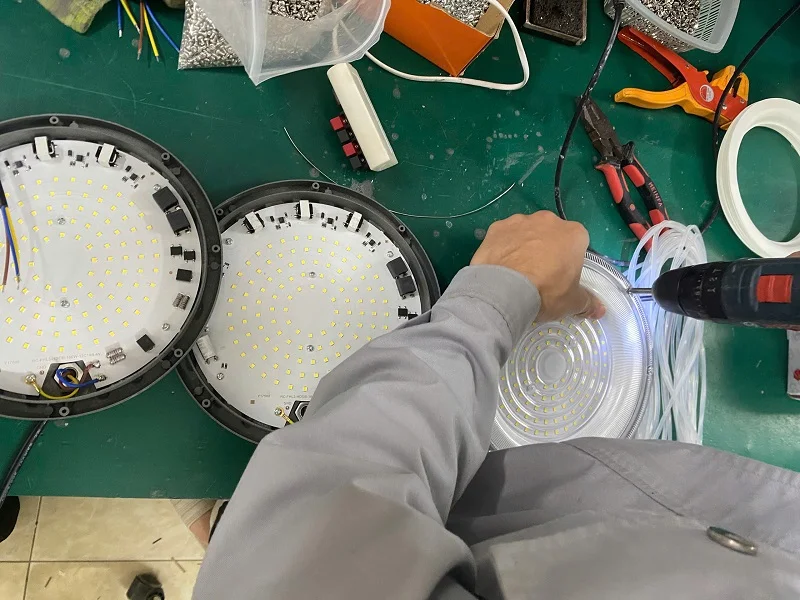 Sản xuất đèn nhà xưởng UFO tại nhà máy HALEDCO