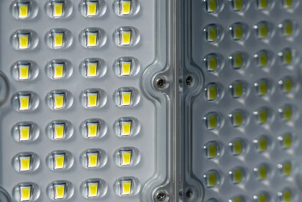 Cận cảnh chip LED đèn đường NLMT hltms18-500