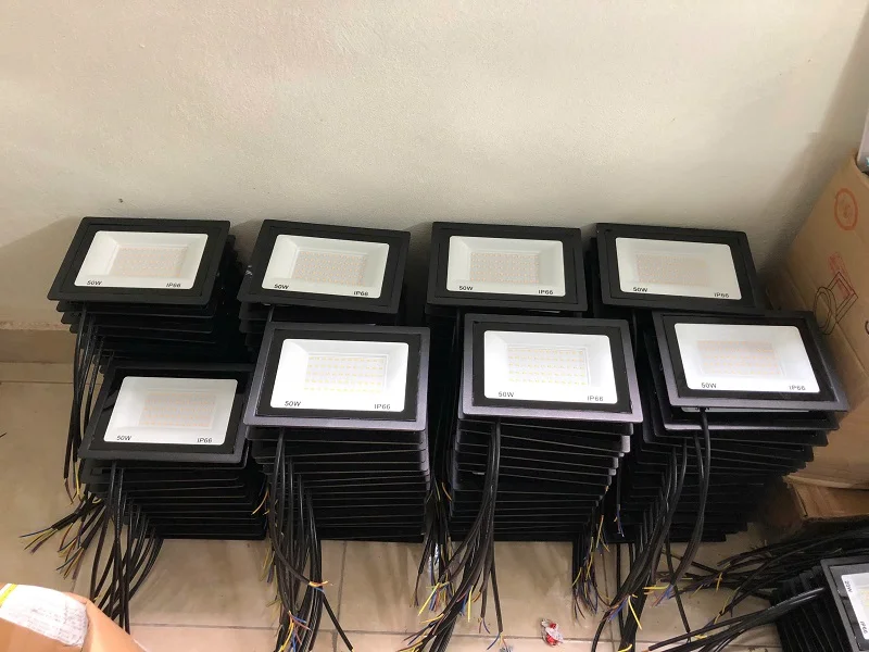 Đèn pha mỏng 50w chip SMD