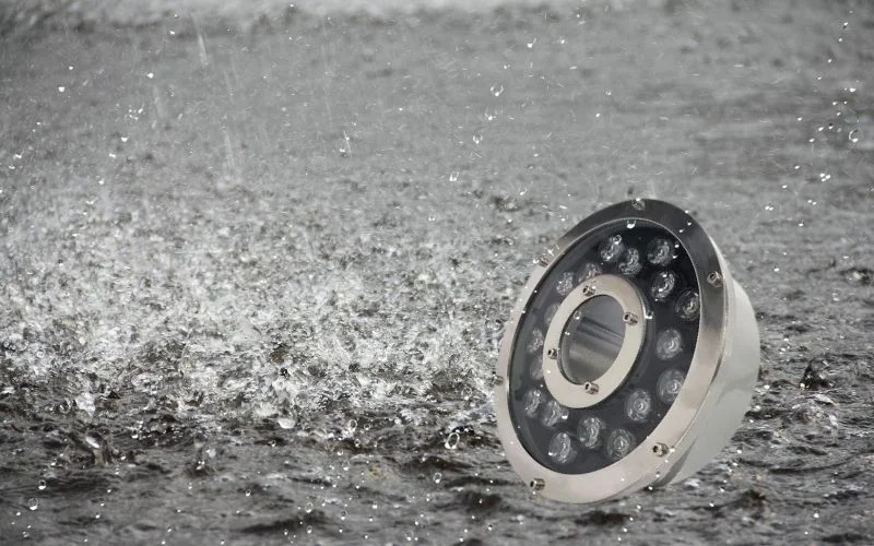 Yếu tố ảnh hưởng đến thời gian chống nước đèn IP68