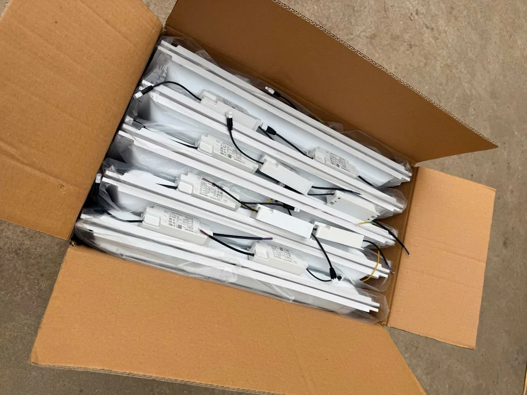 Bộ nguồn Philips đèn panel 600x1200