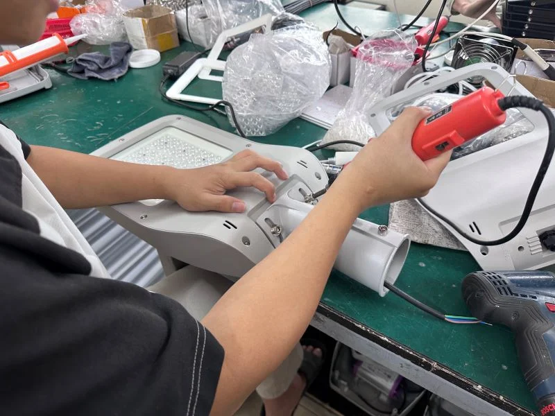 Đèn đường S30 được lắp ráp chắc chắn