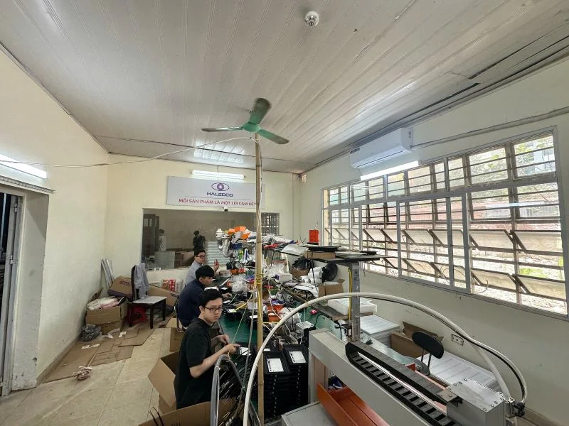 Sản xuất đèn pha mỏng nhiều công suất