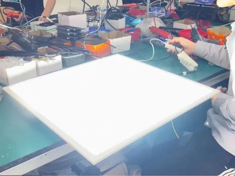 Test ánh sáng đèn panel cho Công ty Vinthaco