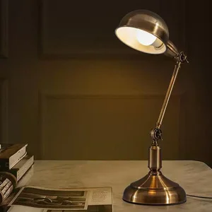 Đèn decor bàn làm việc mạ đồng ALT786