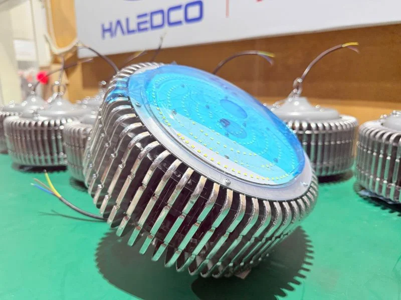 Thân đèn cứng cáp, chắc chắn