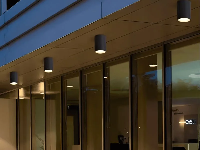 Đèn ốp trần ban công cho không gian chiếu sáng hiện đại