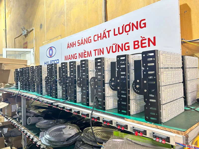 HALEDCO sản xuất dòng đèn Module cho sân Typti