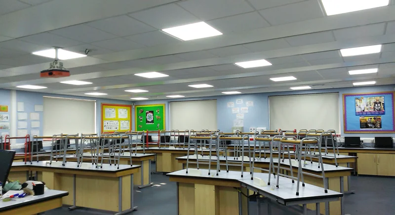 Đèn panel chiếu sáng trường học