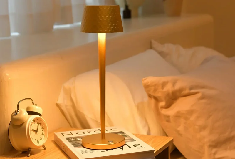 Đèn ngủ đầu giường