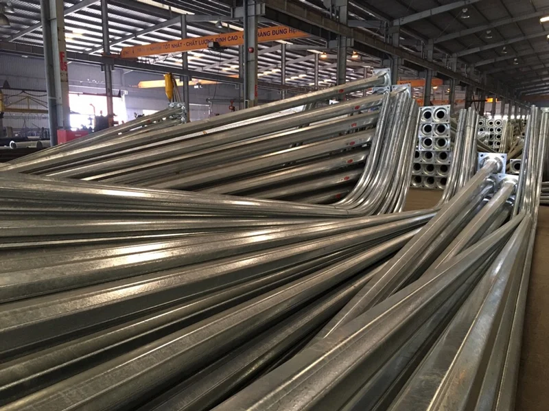 HALEDCO sản xuất cột đèn liền cần cho dự án