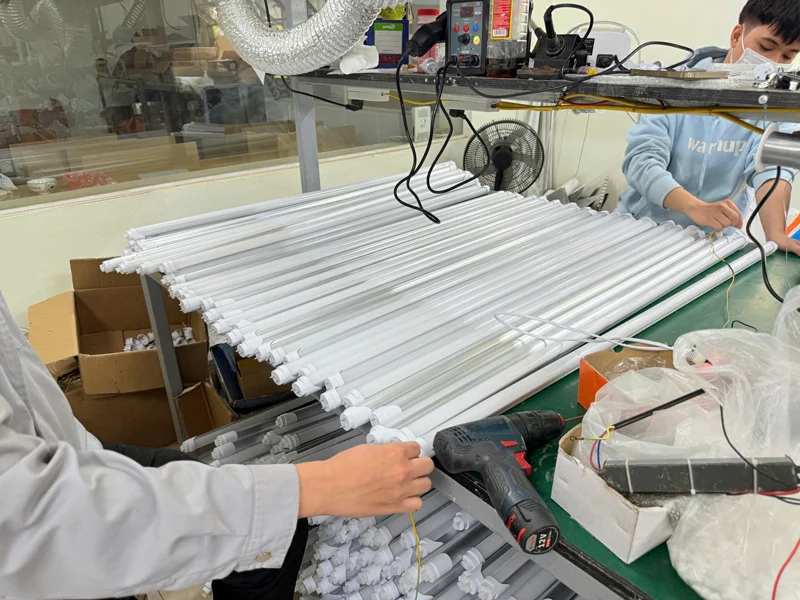 HALEDCO sản xuất đèn tuýp cho dự án Trâm Anh