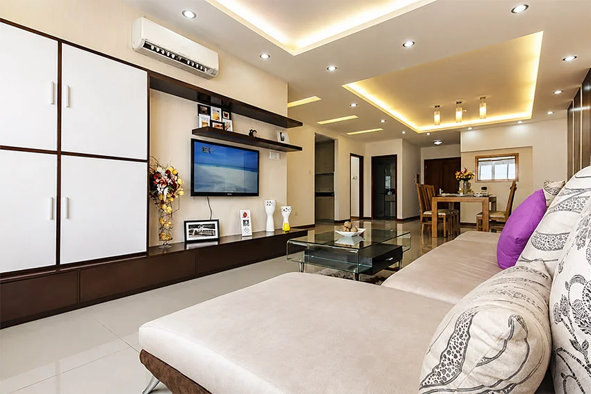 Đèn tuýp LED ánh sáng vàng chiếu hắt trần phòng khách