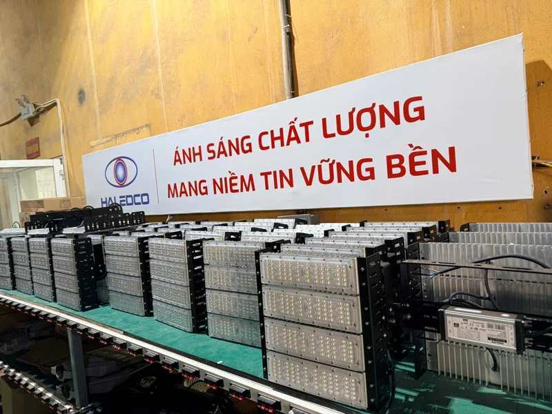 Mẫu đèn pha module cung cấp cho dự án