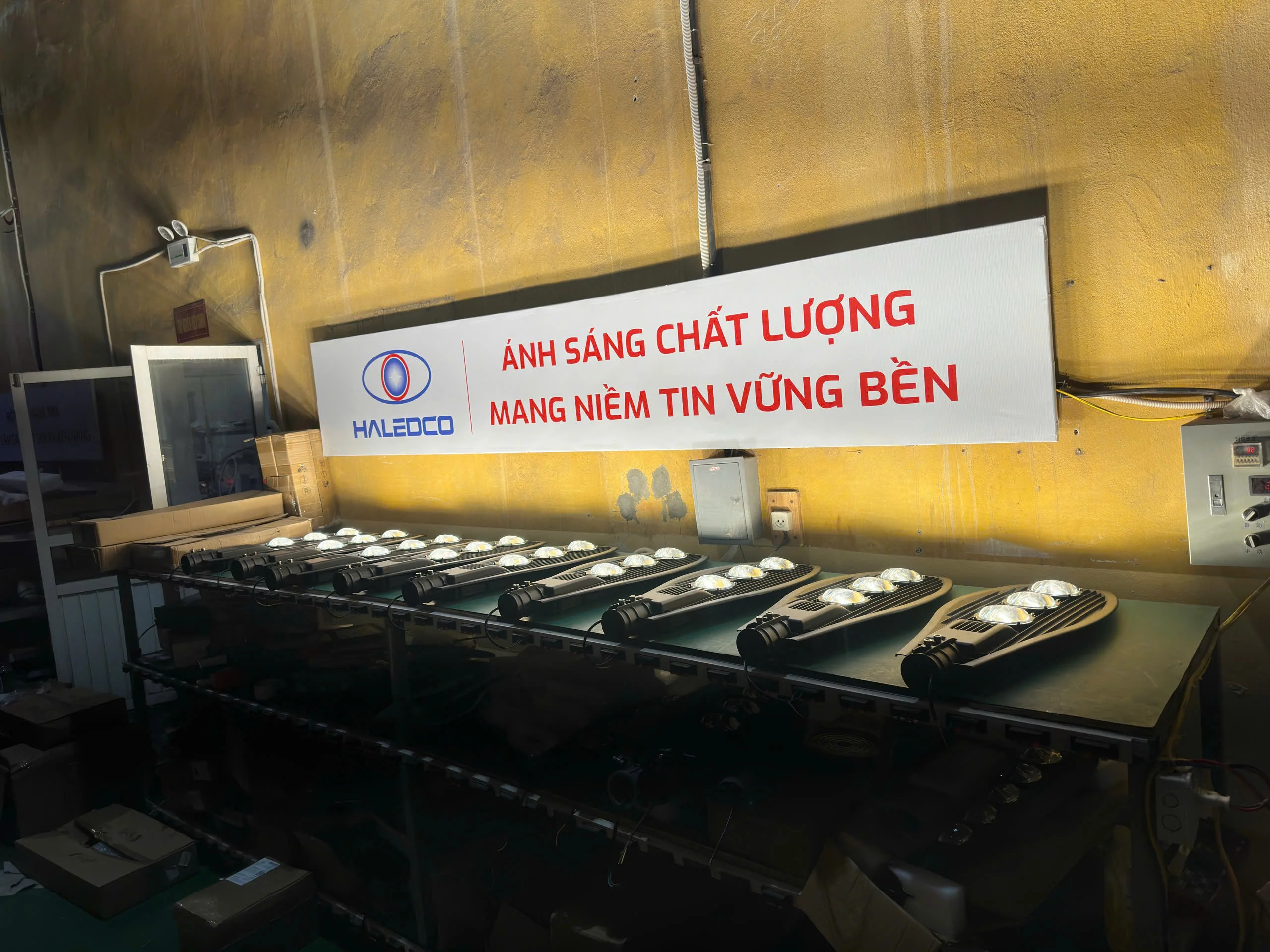 Quy trình test ánh sáng dèn đường trước khi xuất xưởng