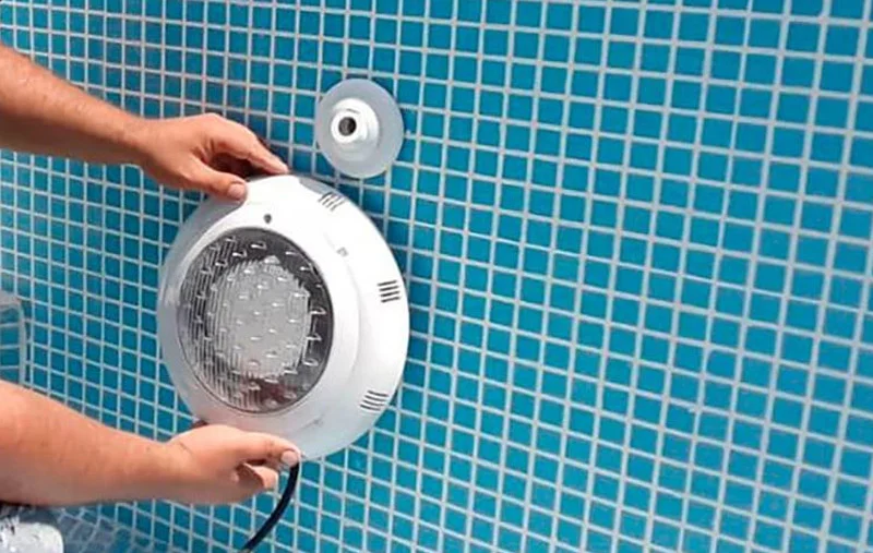 Mẹo sử dụng đèn hồ bơi tiết kiệm điện