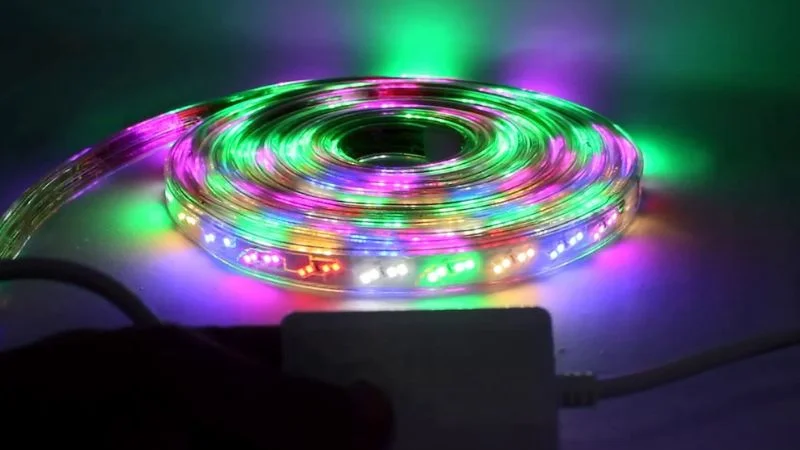 Đèn LED dây 2 mắt nháy đuổi nhiều màu ánh sáng
