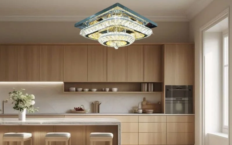 Đèn pha lê lắp phòng bếp tạo điểm nhấn