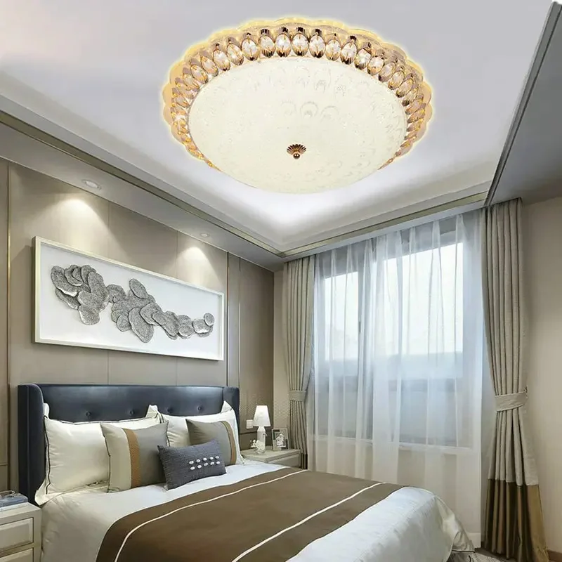 Đèn ốp trần phòng ngủ pha lê phong cách tân cổ điển
