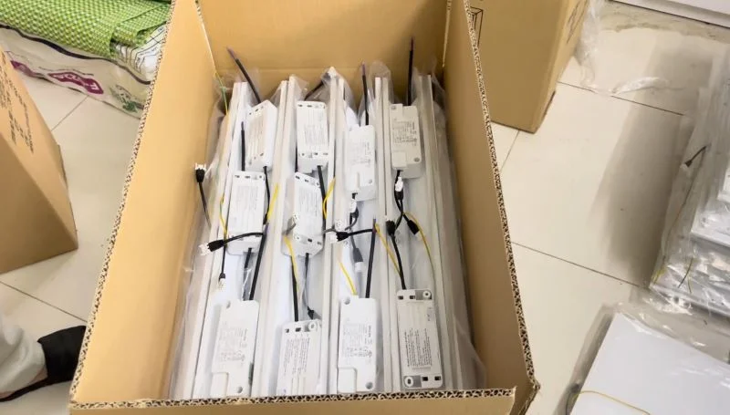 Hoàn thiện đóng gói đèn LED panel HALEDCO