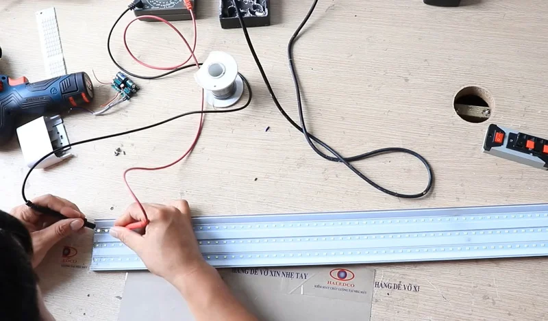 Kiểm tra chip LED đèn tuýp